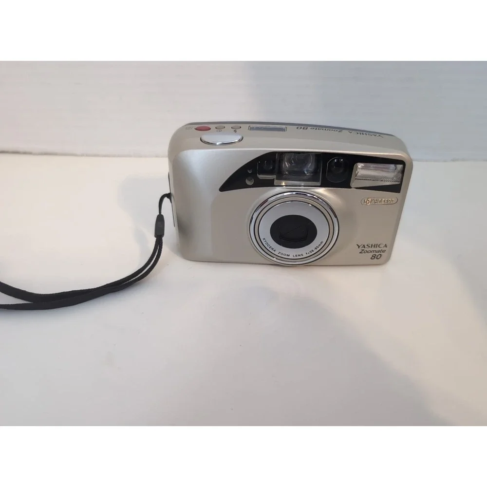 Yashica Zoomate 80 Point & Shoot 35mm Film Camera Untested Missing Battery Cover